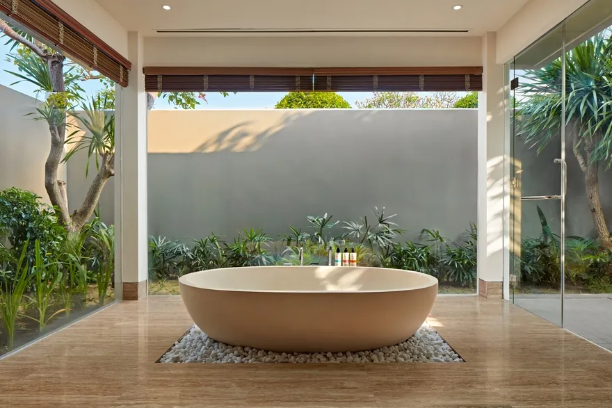 Pullman Danang Beach Resort - Xem thêm