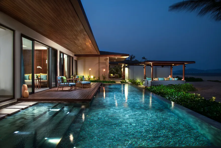 Anantara Beachfront Pool