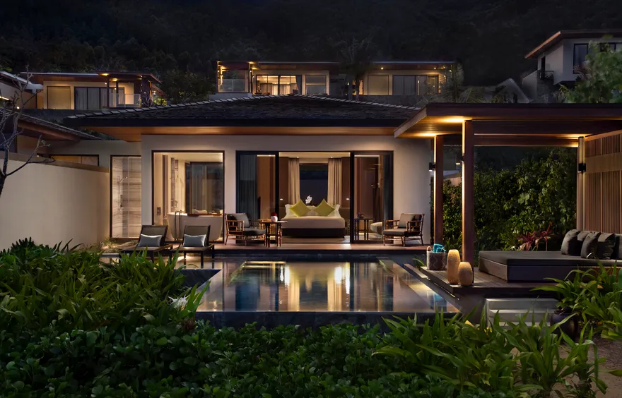 Beachfront Pool Villa