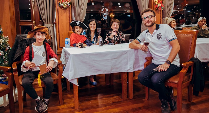 Du thuyền Calypso 2 Không gian ấm cũng của du thuyền Calypso ngay khi bước chân vào tầng 1