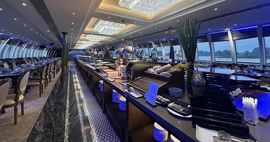 Không gian nhà hàng Paradise Delight được thiết kệ sang trọng hiện đại