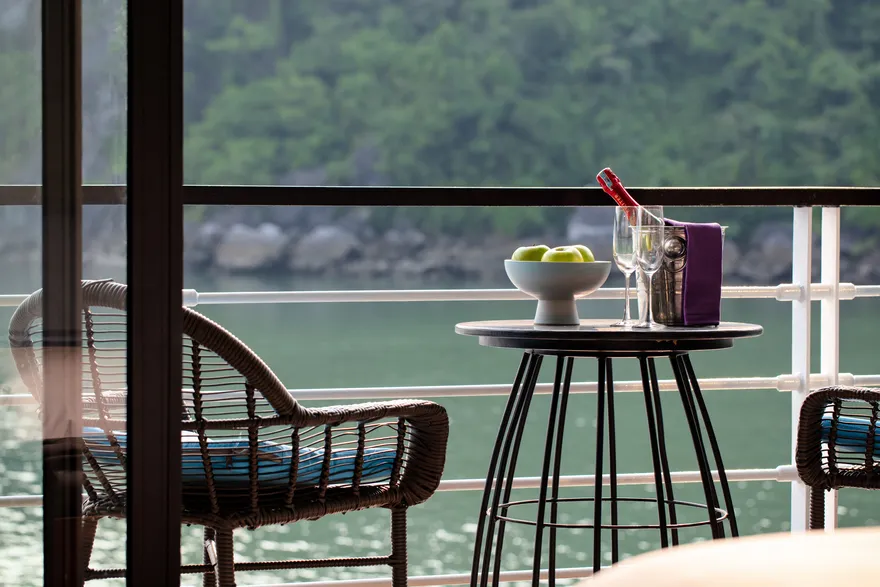 Family Connecting Balcony (Phòng thông nhau)