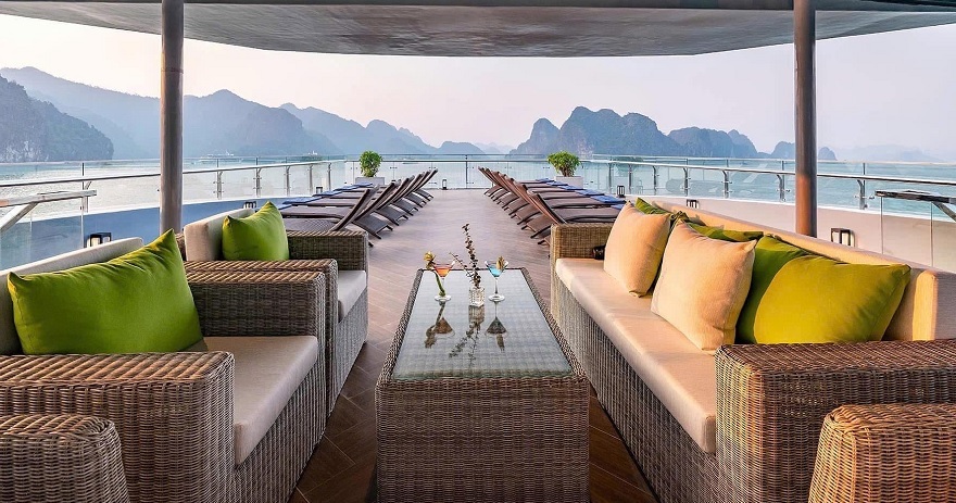 Khu vực Sundeck rộng rãi với tàm nhìn 360