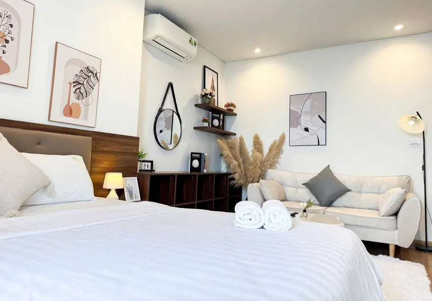 Studio B15 Green Bay Gardern