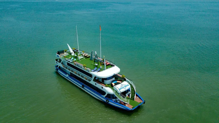 Du thuyền Queen Cruise Hạ Long