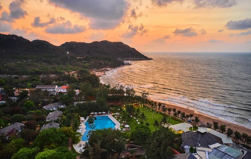 Fleur de Lys Resort & Spa Long