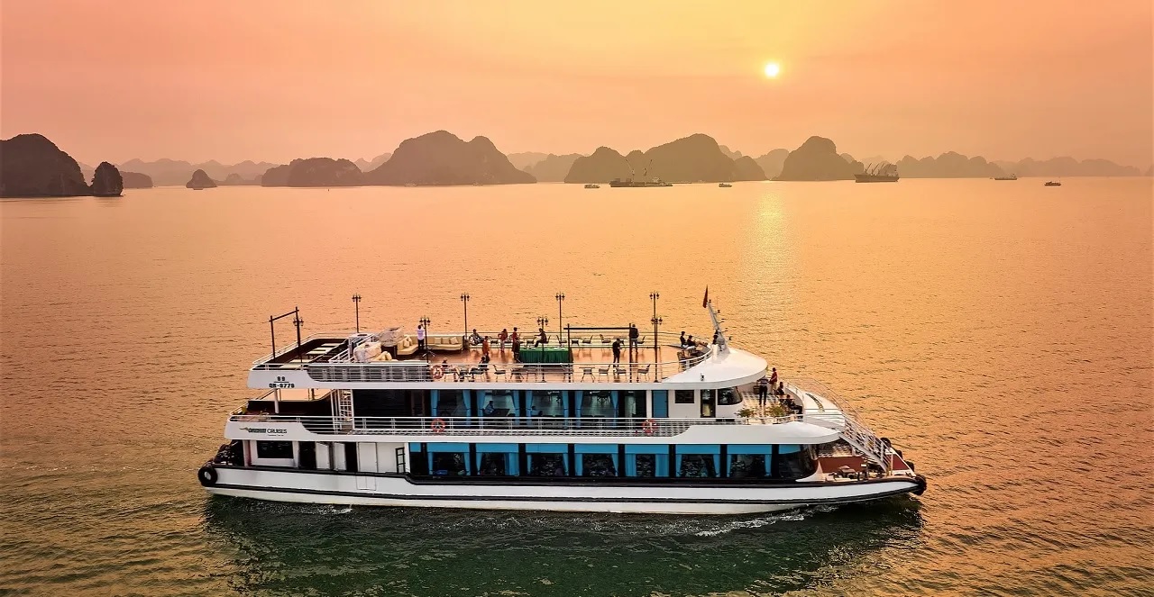 Du thuyền Vdream