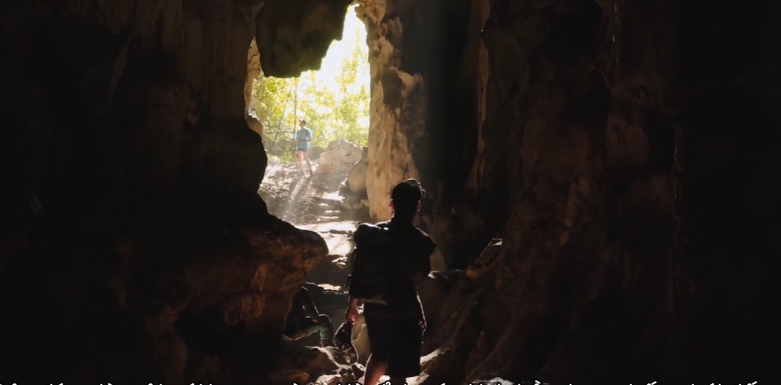 Tour Chèo thuyền Kayak và trekking Hang Vẹm nửa ngày