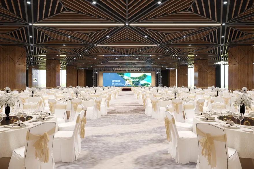 Phòng hội nghị sang trọng với bàn tiệc được sắp xếp tại Flamingo Cát Bà Beach Resort 5 Sao