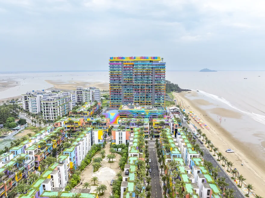 Kiến trúc "Flower & Forest In The Sky" kiêu hãnh vươn mình ra biển lớn của tòa tháp Flamingo Ibiza Hải Tiến