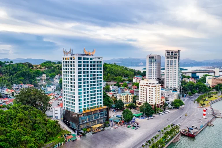 Khách sạn Mường Thanh Grand Bãi Cháy