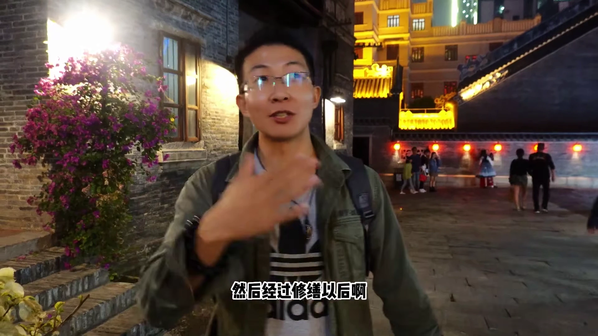 Con đường cổ kính lát đá xanh xuyên qua khu phố Ba Ngõ Hai Hẻm