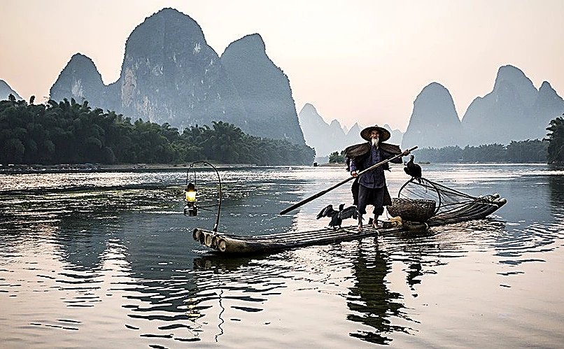 Du Ngoạn Sông Ly Giang - Vách đá Cửu Mã Họa Sơn huyền thoại soi bóng lung linh xuống dòng nước trong vắt