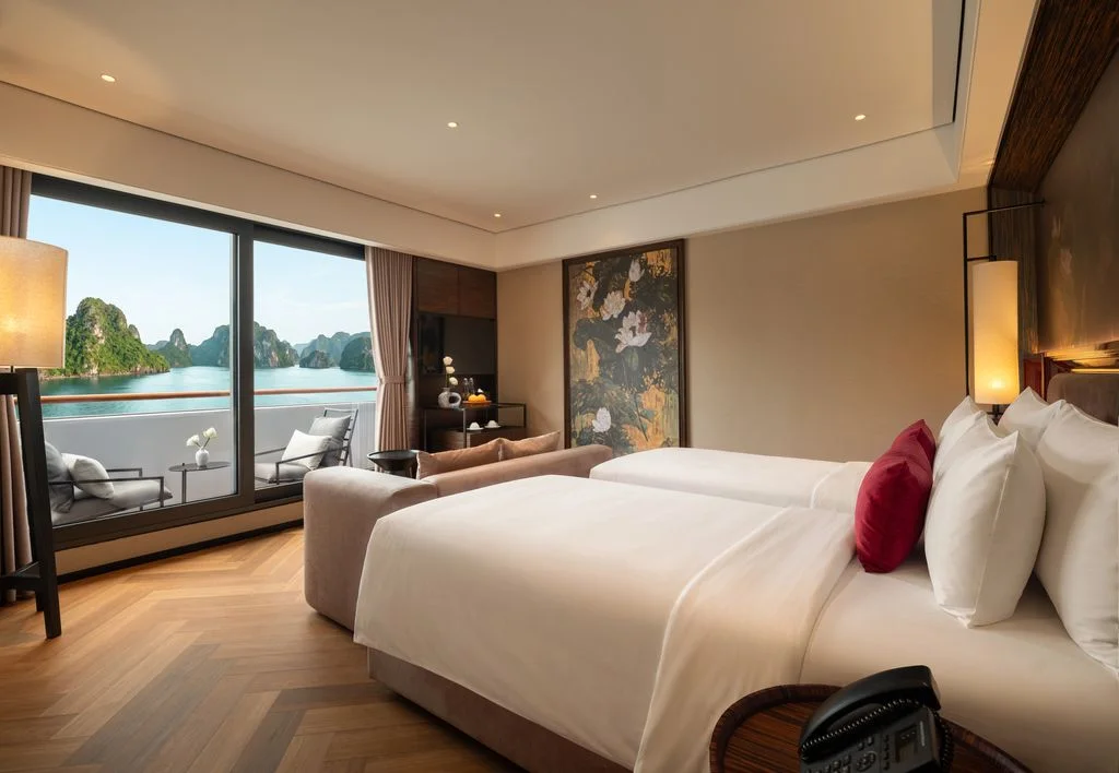 Phòng nghỉ Ocean View Suite sang trọng với ban công riêng biệt du thuyền La SEN