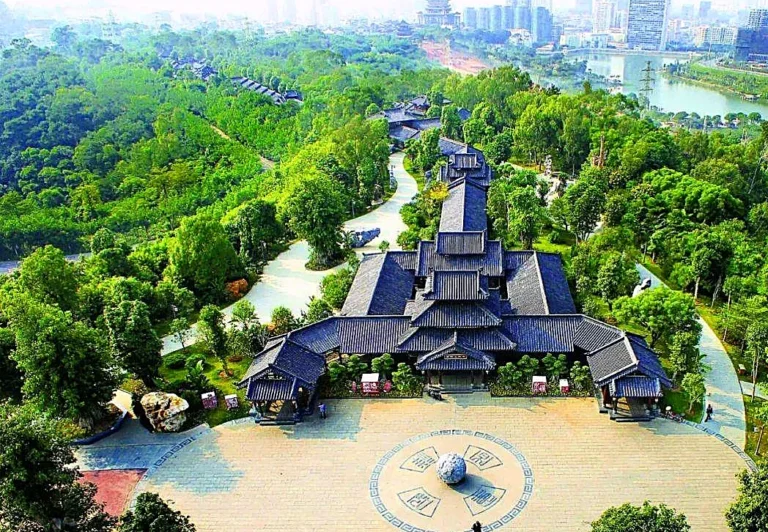 Khám Phá Thanh Tú Sơn Nam Ninh: Đệ Nhất Thắng Cảnh Lá Phổi Xanh Kỳ Vĩ Của Quảng Tây